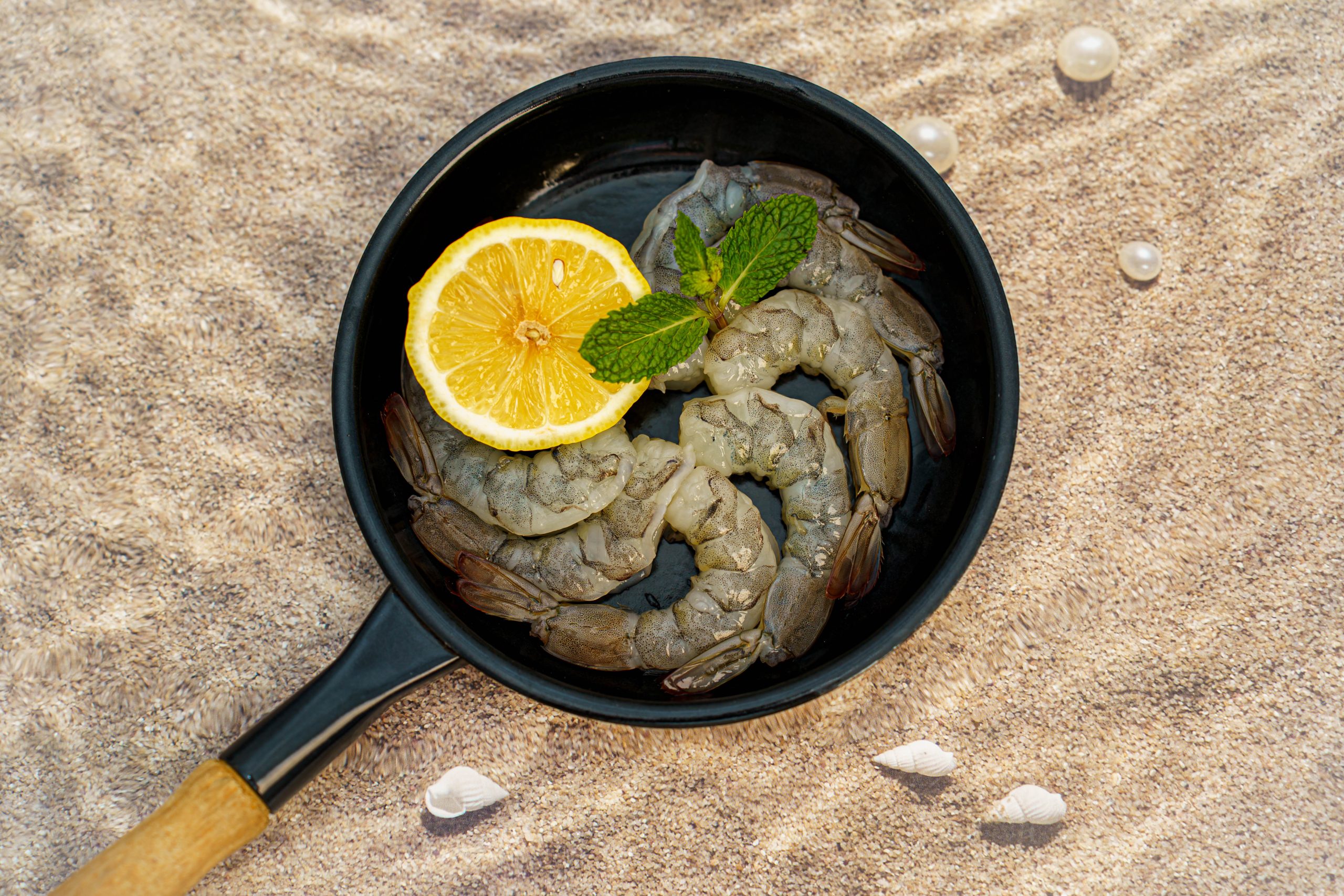 กุ้งสดแกะตามสั่ง บอกลากุ้งฟรีส กุ้งดำรงค์ แกะให้ตามสั่ง ลูกค้าที่ไม่มีเวลา ต้องการประหยัดแรงงาน เฮียตอบโจทย์ที่สุดเพราะเราใช้กุ้งสด ลงกุ้งทุก 8ชั่วโมง แกะจัดส่ง ตรงเวลา ทันใช้แน่นอน